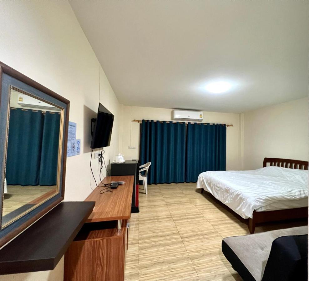 V Tharm Hotel อุดรธานี ภายนอก รูปภาพ
