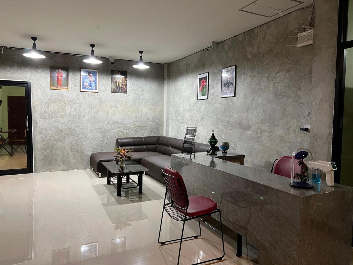 V Tharm Hotel อุดรธานี ภายนอก รูปภาพ