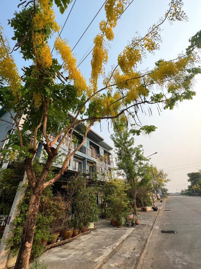 V Tharm Hotel อุดรธานี ภายนอก รูปภาพ