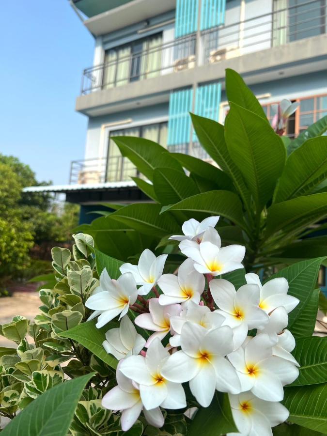 V Tharm Hotel อุดรธานี ภายนอก รูปภาพ