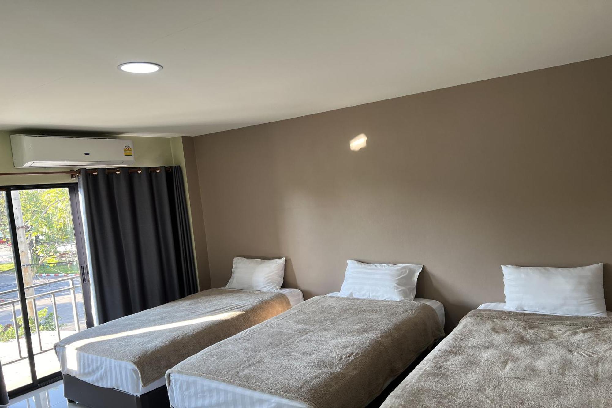 V Tharm Hotel อุดรธานี ภายนอก รูปภาพ