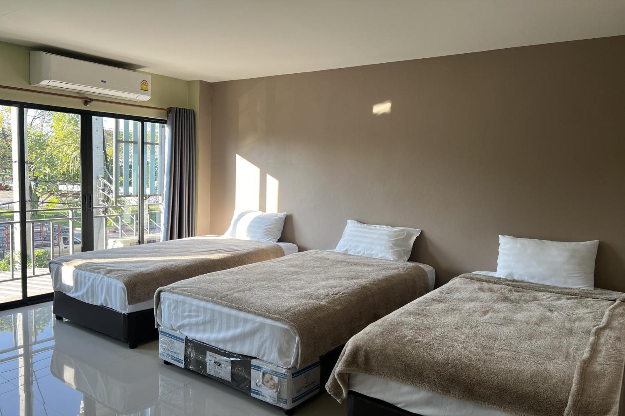 V Tharm Hotel อุดรธานี ภายนอก รูปภาพ